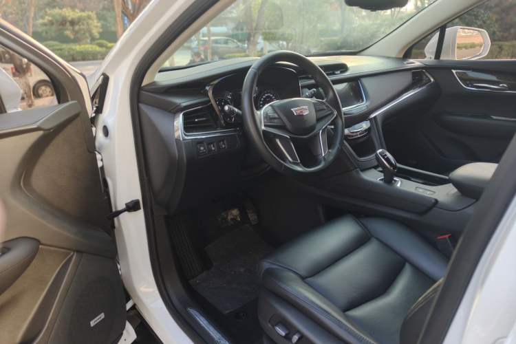 Used Cadillac XT5 2018 25T Luxury Model