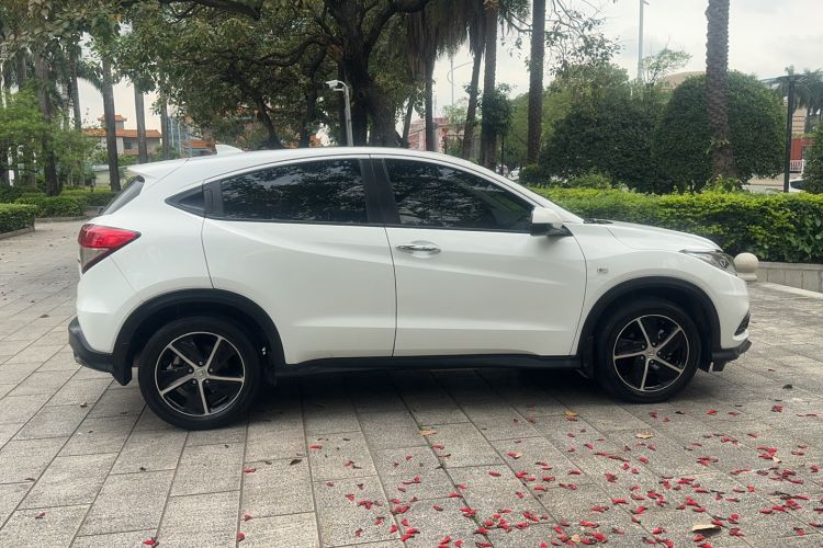 Used Honda Vezel 2020 1.5L CVT Pioneer Edition Exterior 2