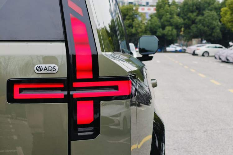 Used Brave warrior M817 2025 Model, Max
