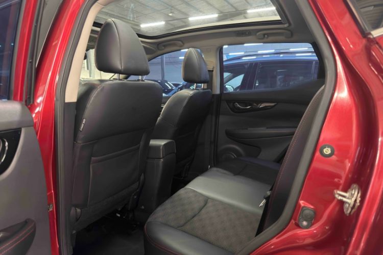 Used Nissan Qashqai 2016 2.0L CVT Luxury Edition
