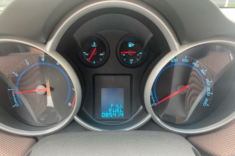 Used Chevrolet Cruze 2013 Hatchback 1.6L Manual Luxury Model
