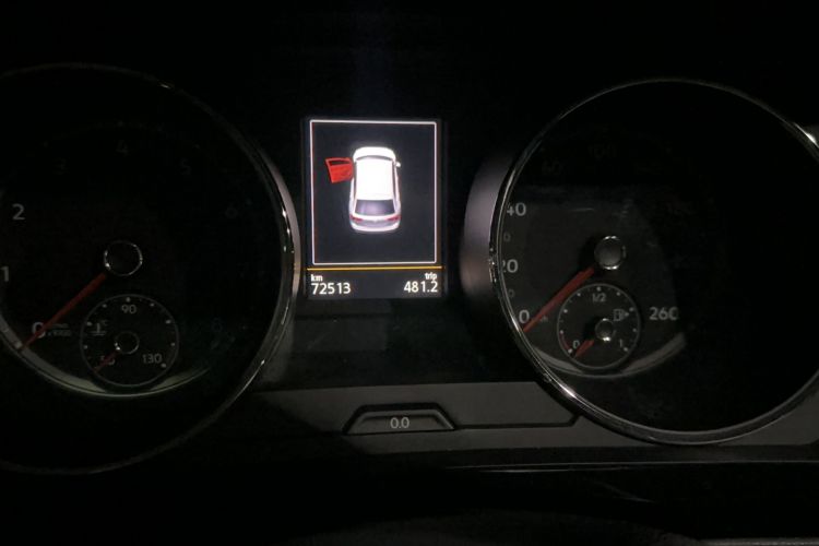 Used Volkswagen Tiguan L 2019 330TSI Automatic Two-Wheel Drive Smart Luxury Version China VI Standard Odometer Close Up