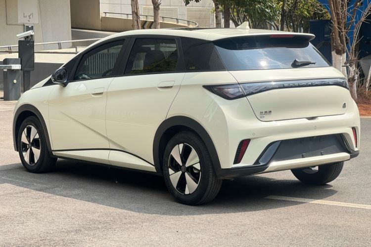 Used BYD Dolphin 2023 420 km Fashion Edition