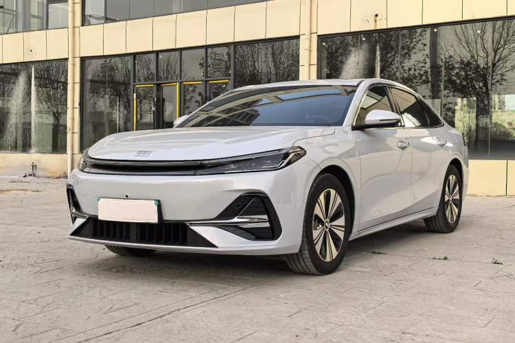 Used Geely Galaxy A7 2025 Model EM-i 150km Prestige Edition