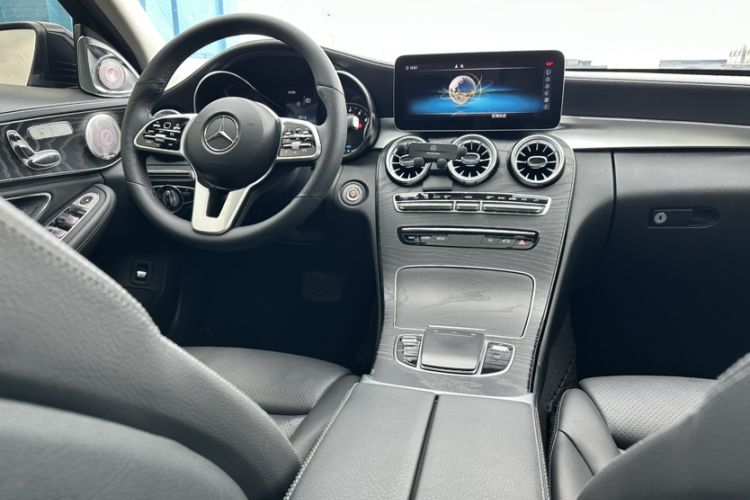 Used Mercedes-Benz C-Class 2019 C 260 L Sport Edition Interior 8