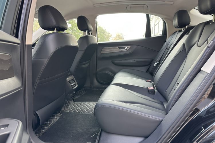 Used Hongqi E-QM5 2022 431 km Charge & Enjoy Edition