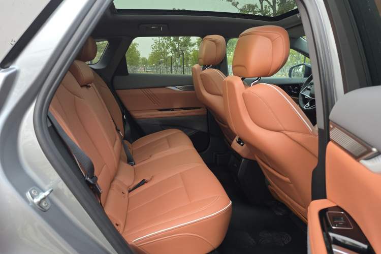 Used Cadillac OPTIQ 2024 Four-Wheel Drive Long-Range Version
