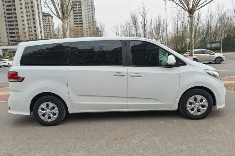 Used SAIC MAXUS G10 2023 2.0T Manual Multi-Function Version Diesel 7/8/9 Seats