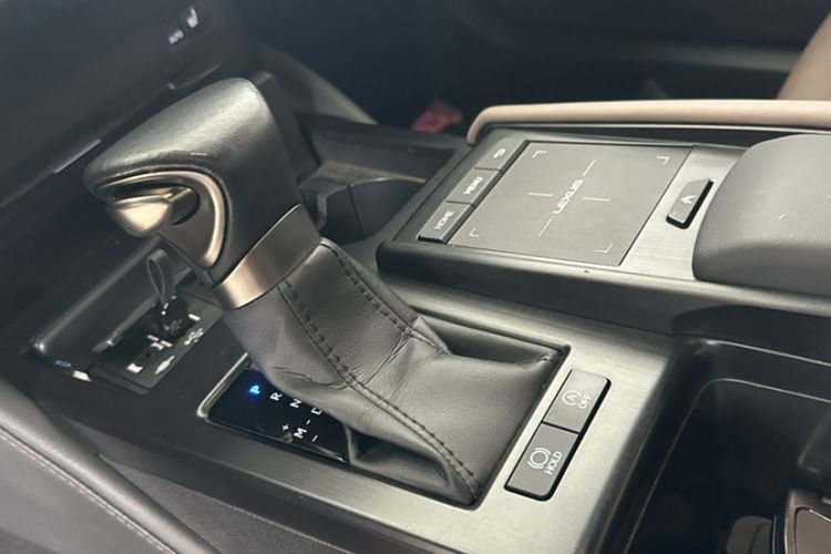 Used Lexus ES 2021 200 Excellence Edition
