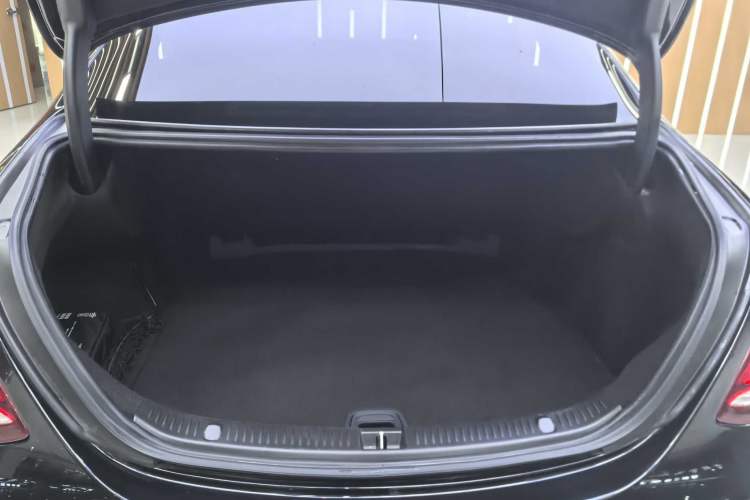 Used Mercedes-Benz E-Class 2019 E 300 L Stylish Model
