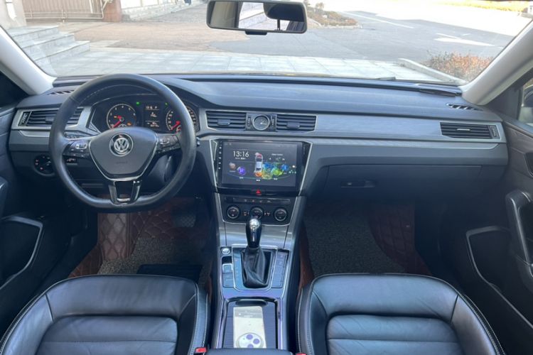 Used Volkswagen Passat 2015 1.8TSI DSG Prestige Edition Interior 1