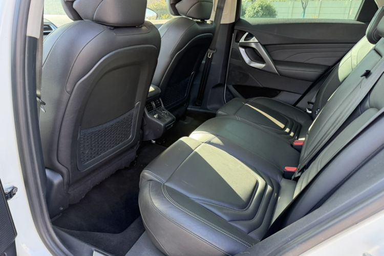 Used DS 5 2013 1.6T Elegant Edition THP200