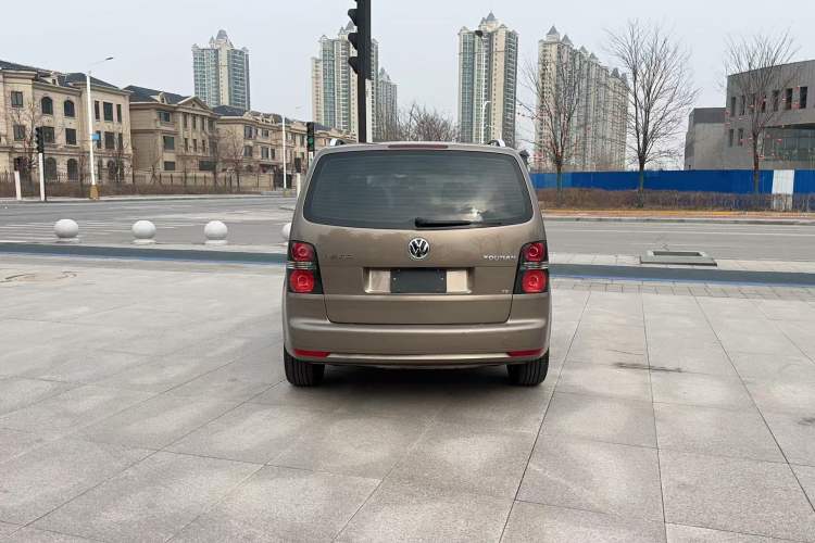 Used Volkswagen Touran 2015 1.4T DSG Comfort Edition 5 Seats Exterior 5