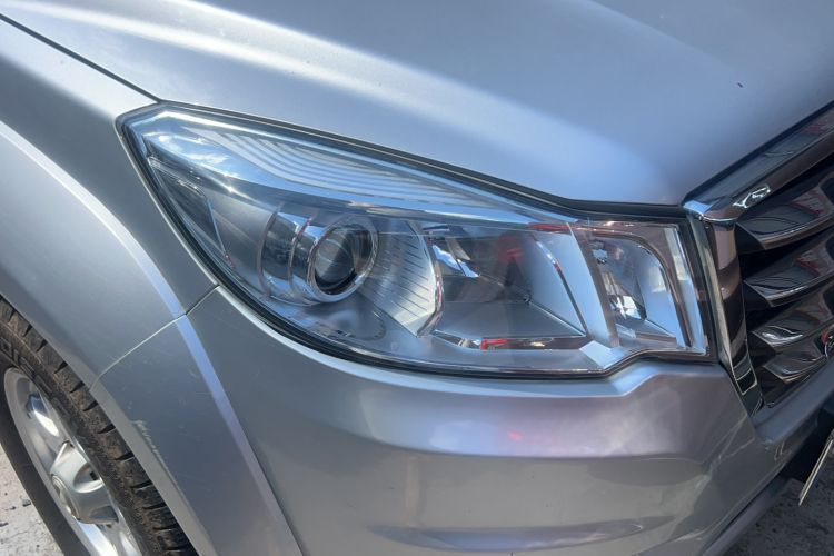 Used Great Wall Wingle 6 2014 2.0T Two-Wheel Drive Navigation Version 4D20B