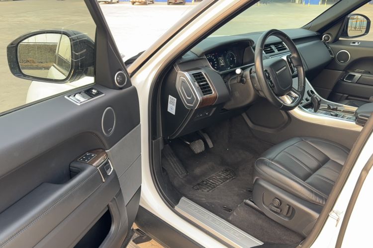 Used Land Rover Range SportNew Energy 2018 P400e Interior 3