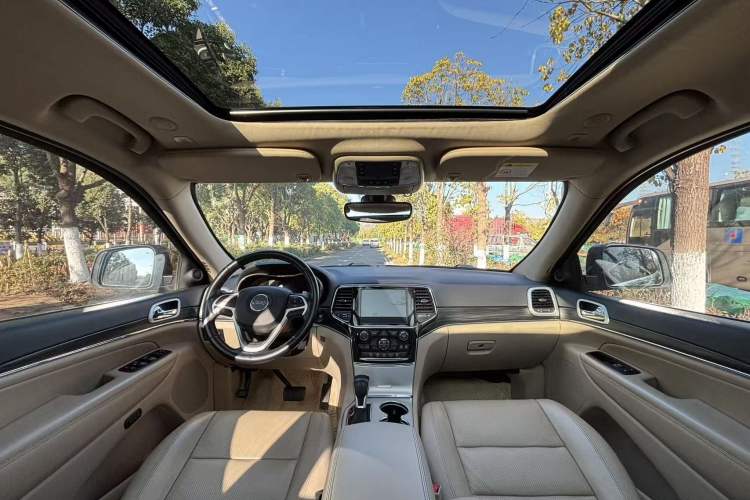 Used Jeep Grand Cherokee (Import) 2020 3.0L Elite Navigation Edition
