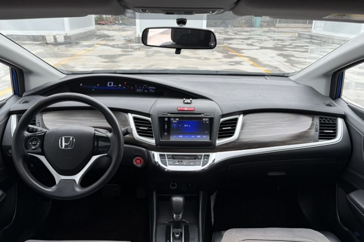 Used Honda Jade 2017 1.8L automatic Comfort version 5 seats
