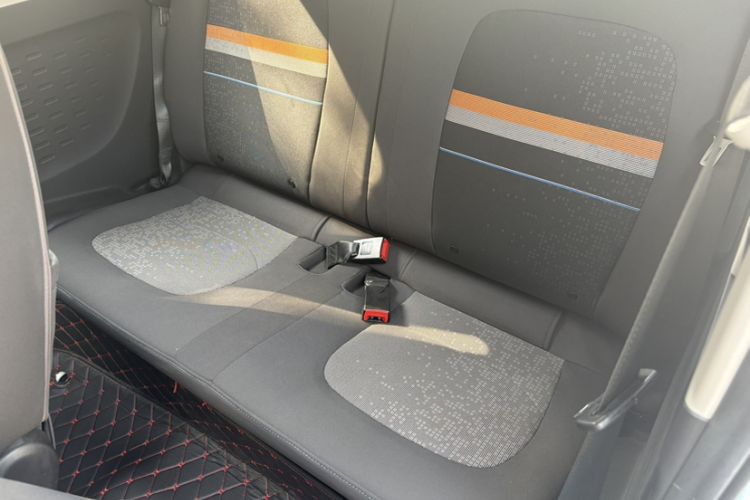 Used Wuling Hongguang MINIEV 2020 Enjoyment Model Lithium Iron Phosphate Interior 2