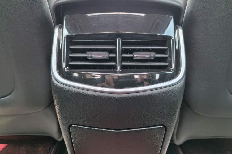 Used Cadillac XTS 2018 28T Tech Edition Interior 5