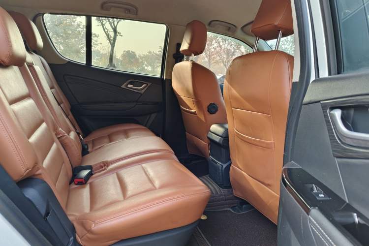 Used Isuzu mu-X 2018 1.9T Automatic Two-Wheel Drive Jingyue Edition 5 Seats
