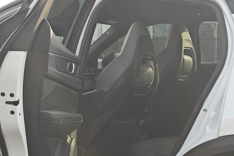 Used Lynk & Co 05 2023 2.0TD Two-Wheel Drive Shine Halo