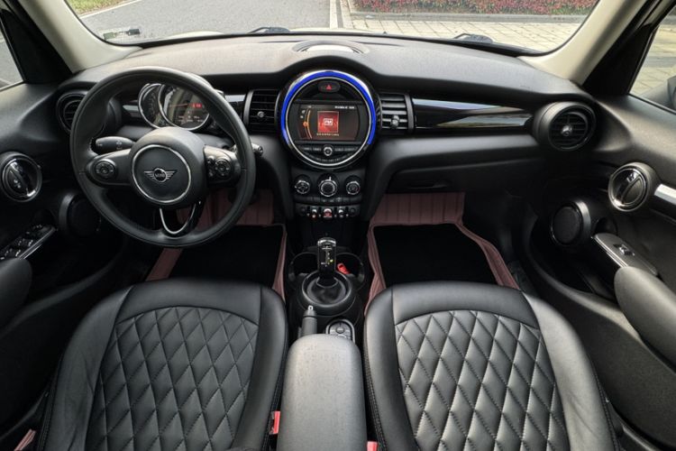 Used MINI 2018 1.5T ONE PLUS Five-Door Edition Interior 11
