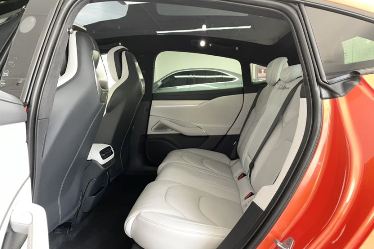 Used Xiaomi Auto SU7 2024 Four-Wheel Drive Ultra-Long Range Advanced Intelligent Driving Max Edition
