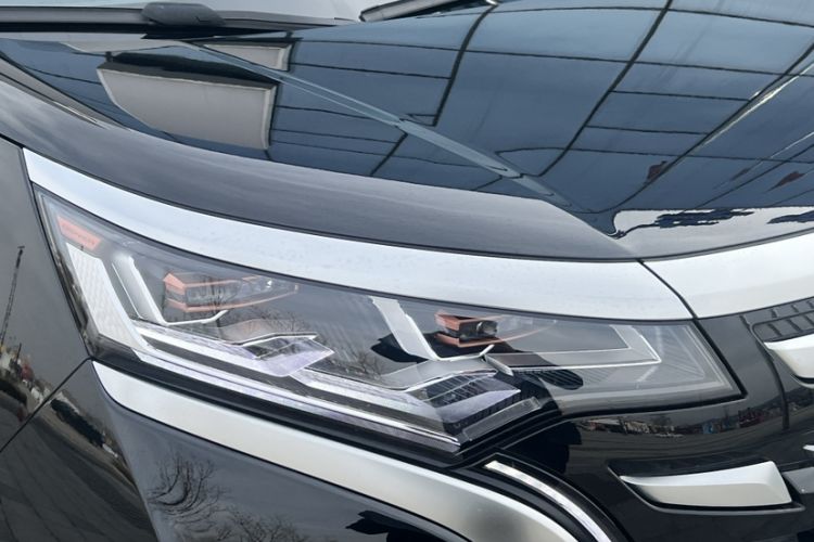 Used Denza D9 2024 DM-i 980 Four-Wheel Drive Prestige Model
