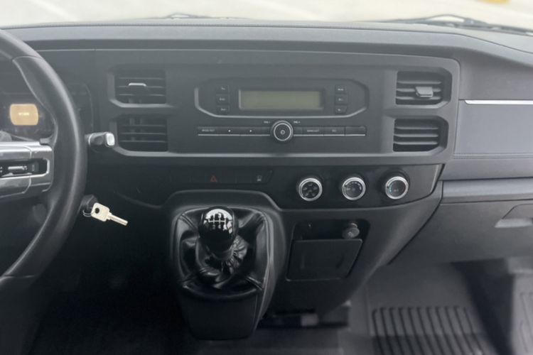 Used JMC Fushun 2022 2.0T Manual Multi-Function Passenger Vehicle Short Wheelbase Mid-Height Roof 6-Seater
