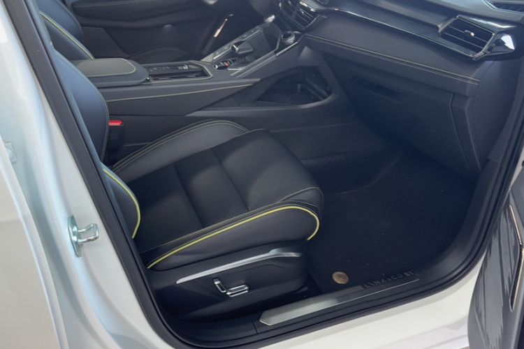 Used Lynk & Co 06 2023 Remix 1.5T Dynamic Halo
