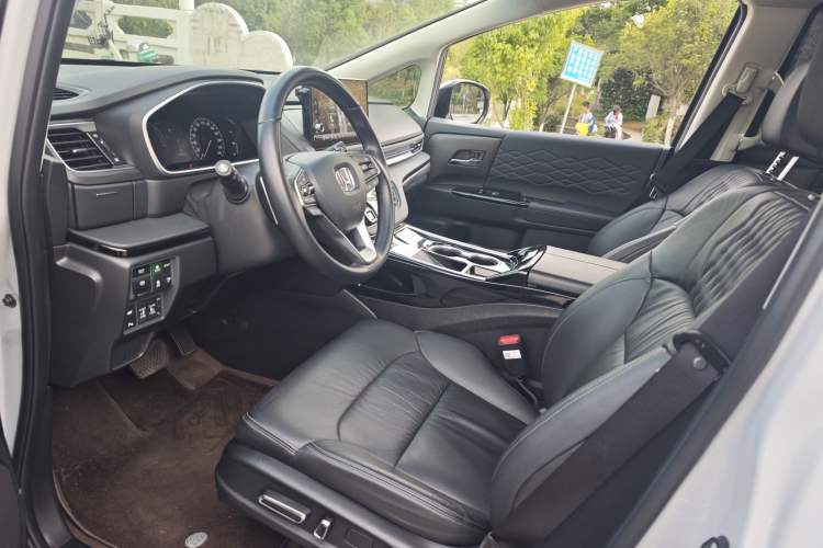 Used Honda Elysion 2024 2.0L eHEV Luxury Edition