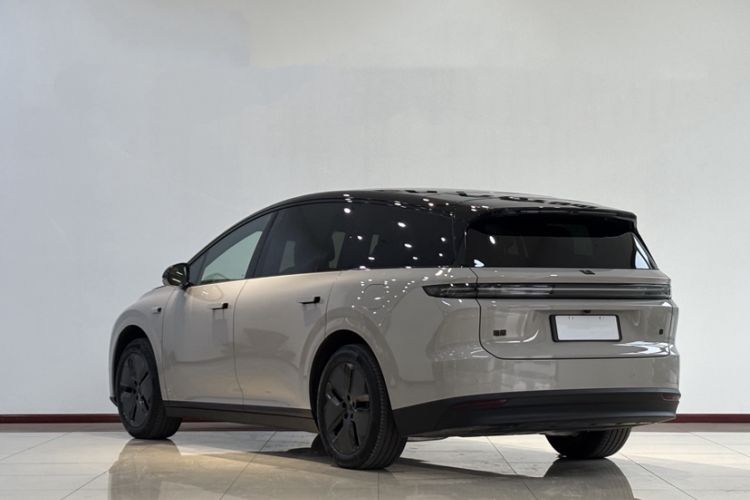Used Li Auto i8 2025 Model Standard Version Exterior 4