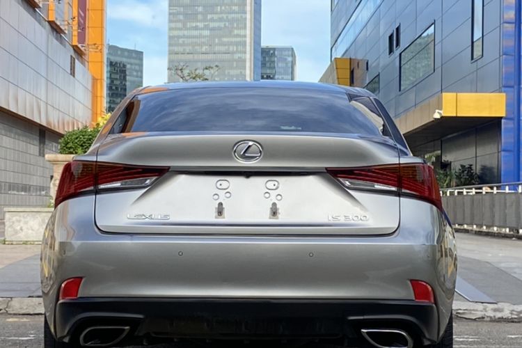 Used Lexus IS 2017 300 Leading Edition
