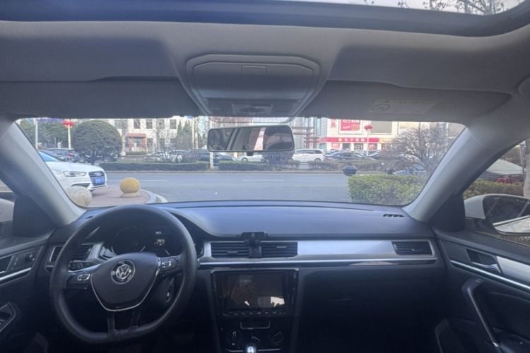Used Volkswagen Bora 2018 1.5L Automatic Comfort Model Interior 1