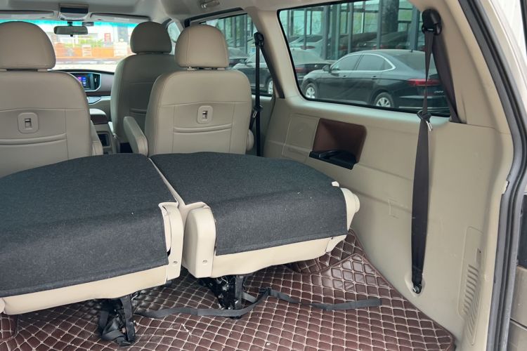 Used FORTHING Lingzhi 2017 M5 1.6L Luxury Model Interior 7