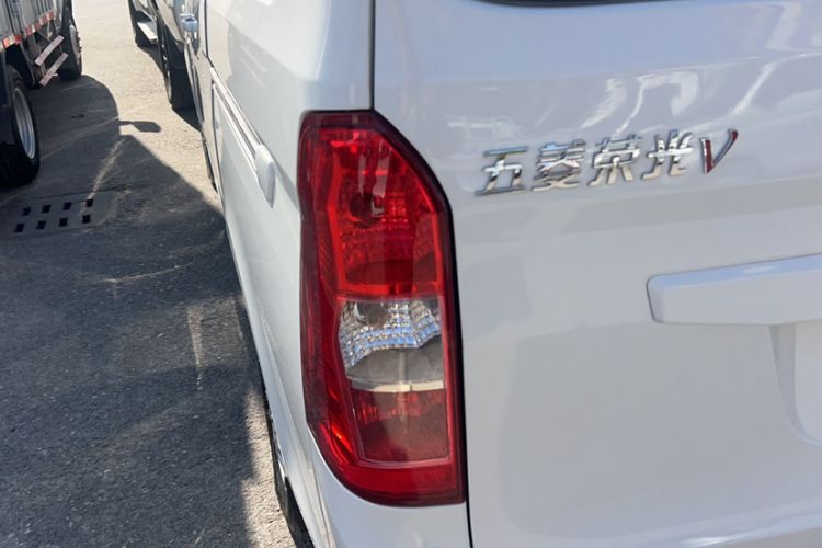 Used Wuling Rongguang V 2016 1.5L Standard Version