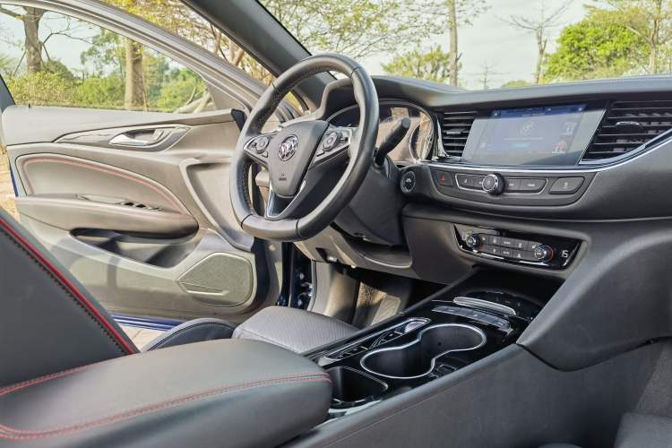 Used Buick Regal 2021 GS 28T Elite Model
