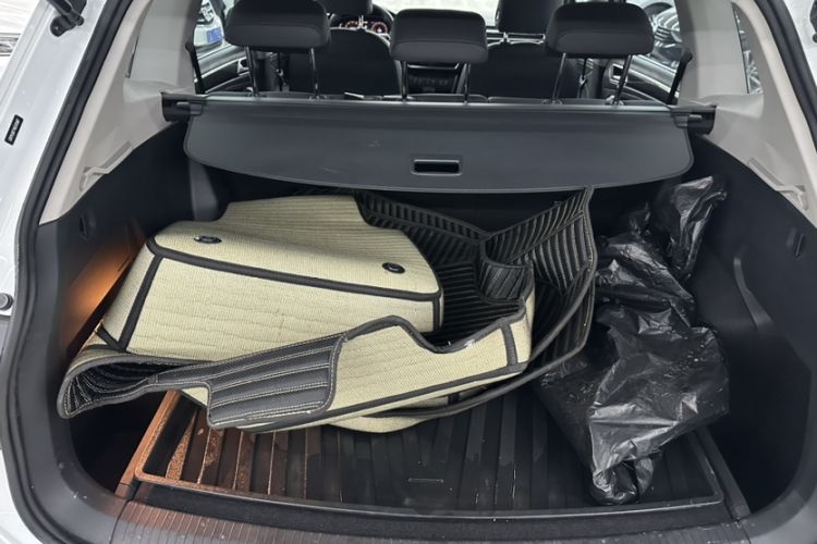 Used Volkswagen Tiguan L 2023 280TSI Automatic Two-Wheel Drive Trendy Innovation Limited Edition
