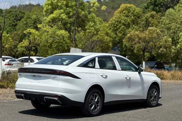 Used Geely Galaxy L6 2025 EM-i 60km Launch Edition