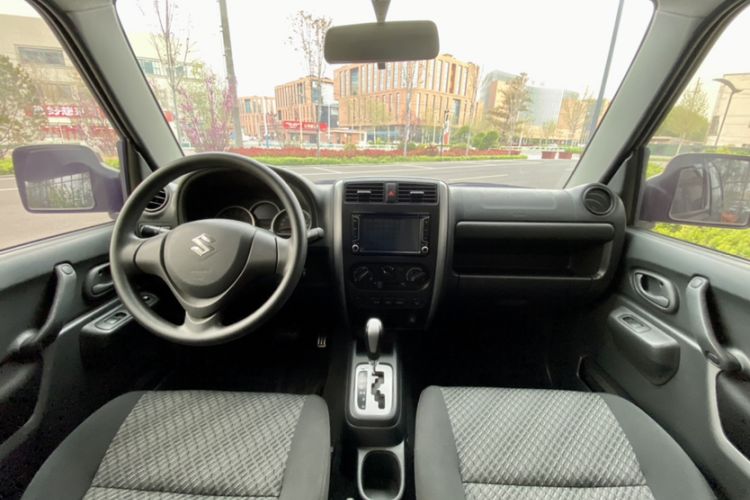 Used Suzuki Jimny 2015 1.3 AT JLX Interior 2