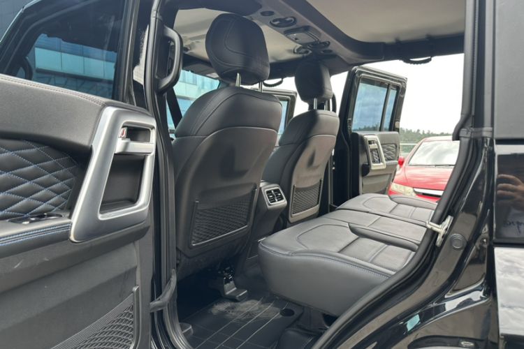 Used BAIC Off-Road BJ40 2023 2.0T Automatic Four-Wheel Drive Urban Hunter Edition Chivalrous Type