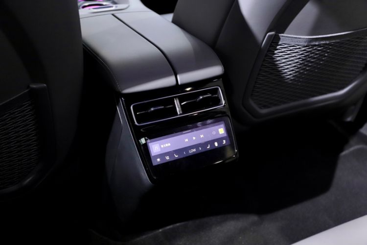 Used Zeekr 001 2025 WE Edition 100 kWh Rear-Wheel Drive
