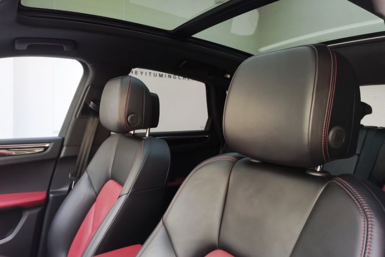 Used Porsche Macan 2017 Macan S 3.0T Interior 3