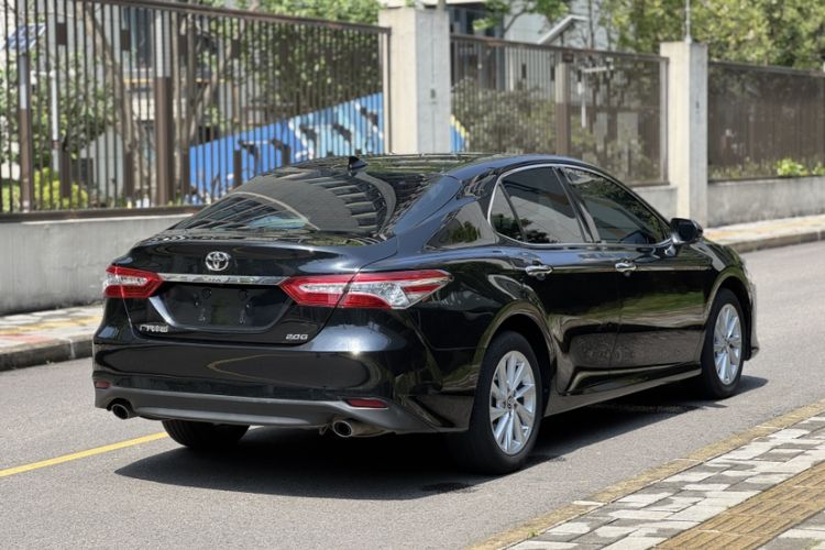 Used Toyota Camry 2021 2.0G Luxury Edition