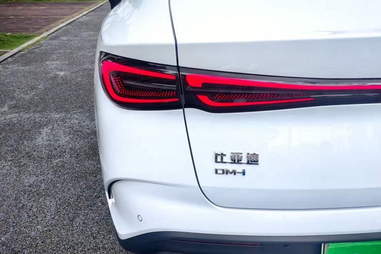 Used BYD Seal 06 New Energy 2024 DM-i 120KM Luxury Model
