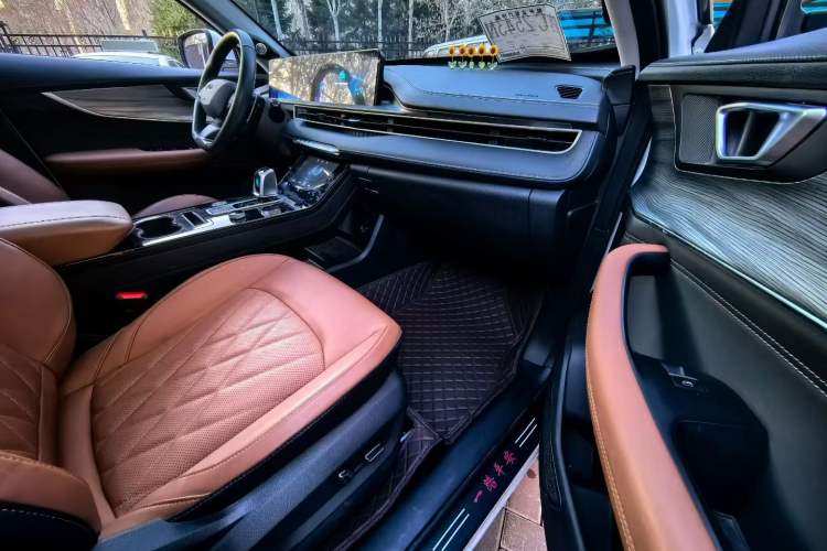 Used Chery Tiggo 8 PLUS 2022 290TGDI DCT Luxury Edition