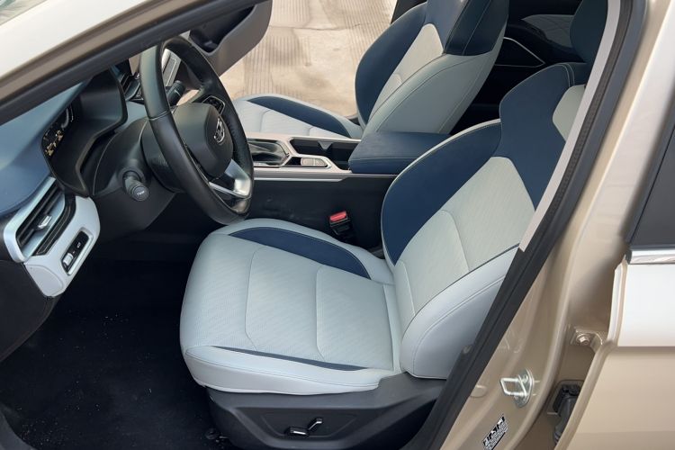 Used Geely Auto Emgrand 2022 4th Generation 1.5L CVT Flagship Model
