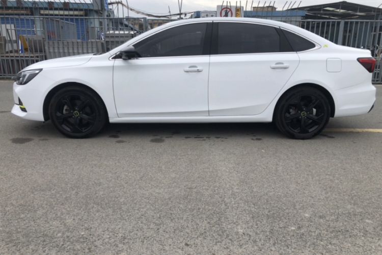 Used Roewe i6 MAX 2020 300TGI Automatic "Swell Cool Smart Drive" Edition
