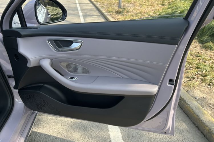 Used Roewe M7 DMH 2025 Model 160km Enjoyment Version
