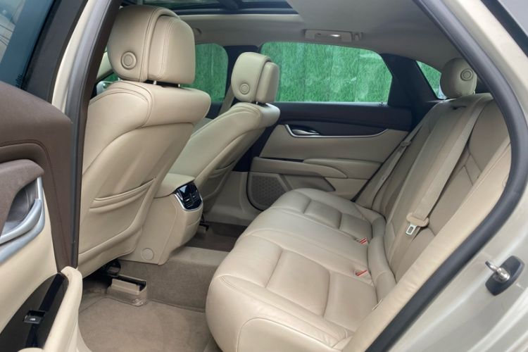 Used Cadillac XTS 2014 28T Comfort Version
